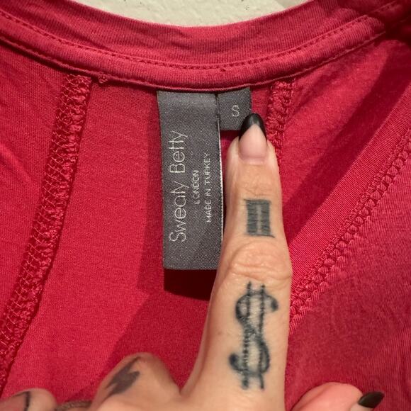 Sweaty Betty pink sleeveless top with asymmetrical bottom hem size small - Picture 3 of 6